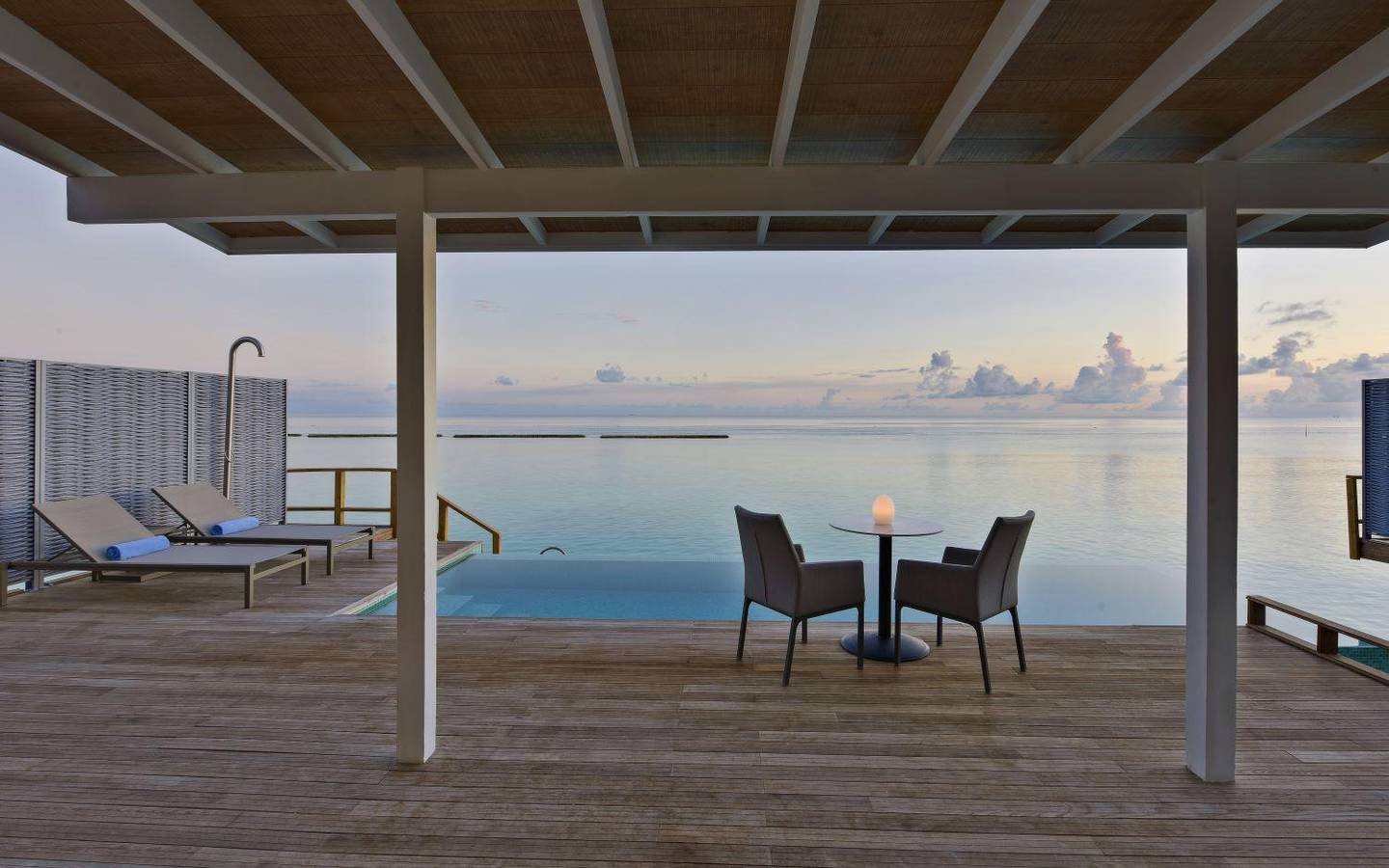 Thundi Water Villa with Pool