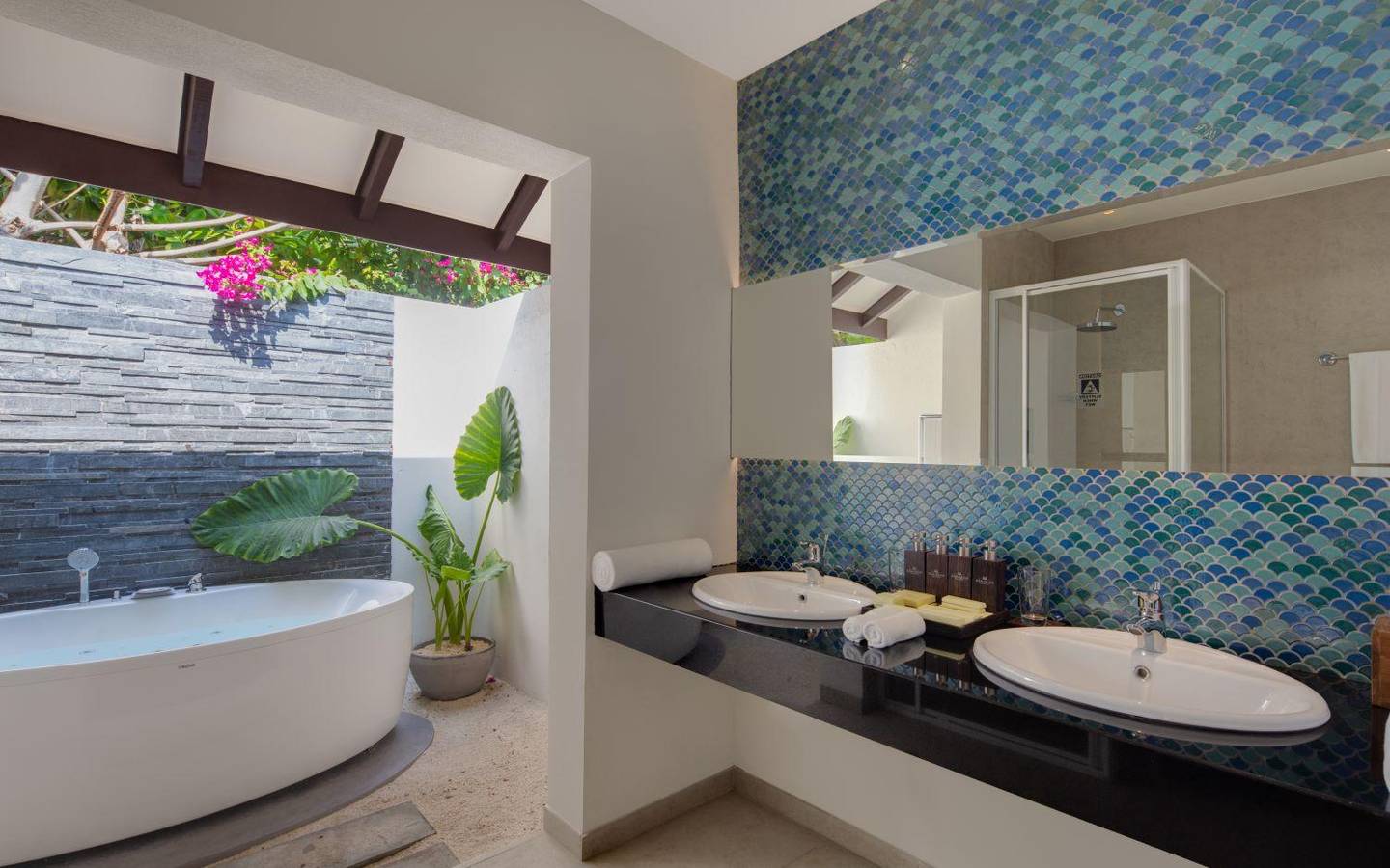 Deluxe Family Beach Villa