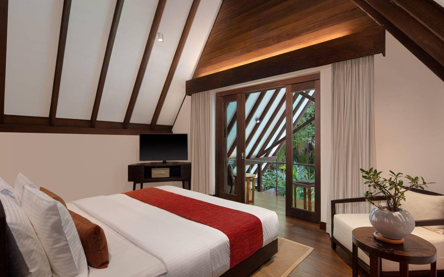 Duplex Honeymoon Suite