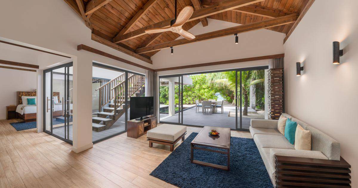Beach Pool Villa Sunset / Deluxe