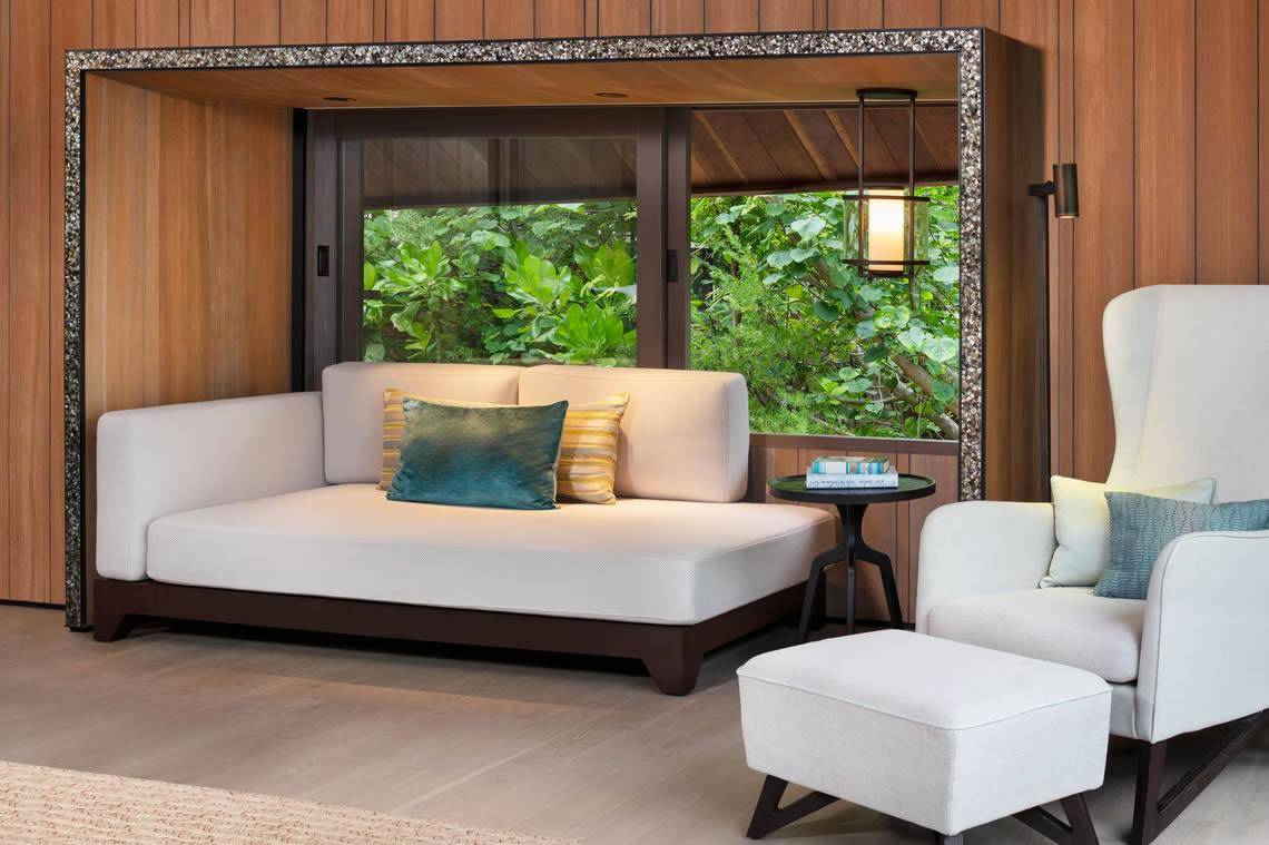 The-St-Regis-Maldives-Garden-Villa-Living
