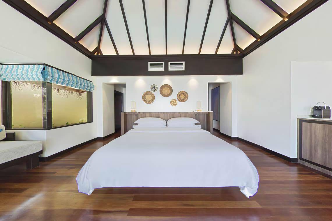 Sheraton-Maldives-Ocean_Villa-5