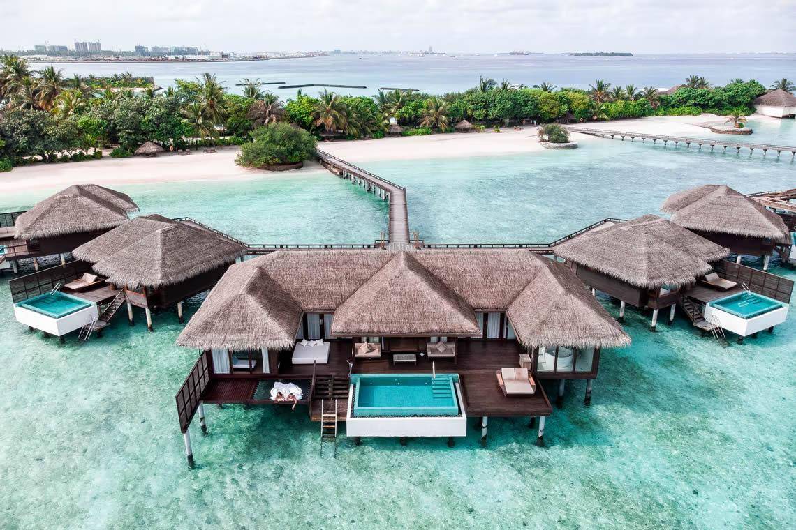 Villa über dem Wasser mit zwei Schlafzimmern