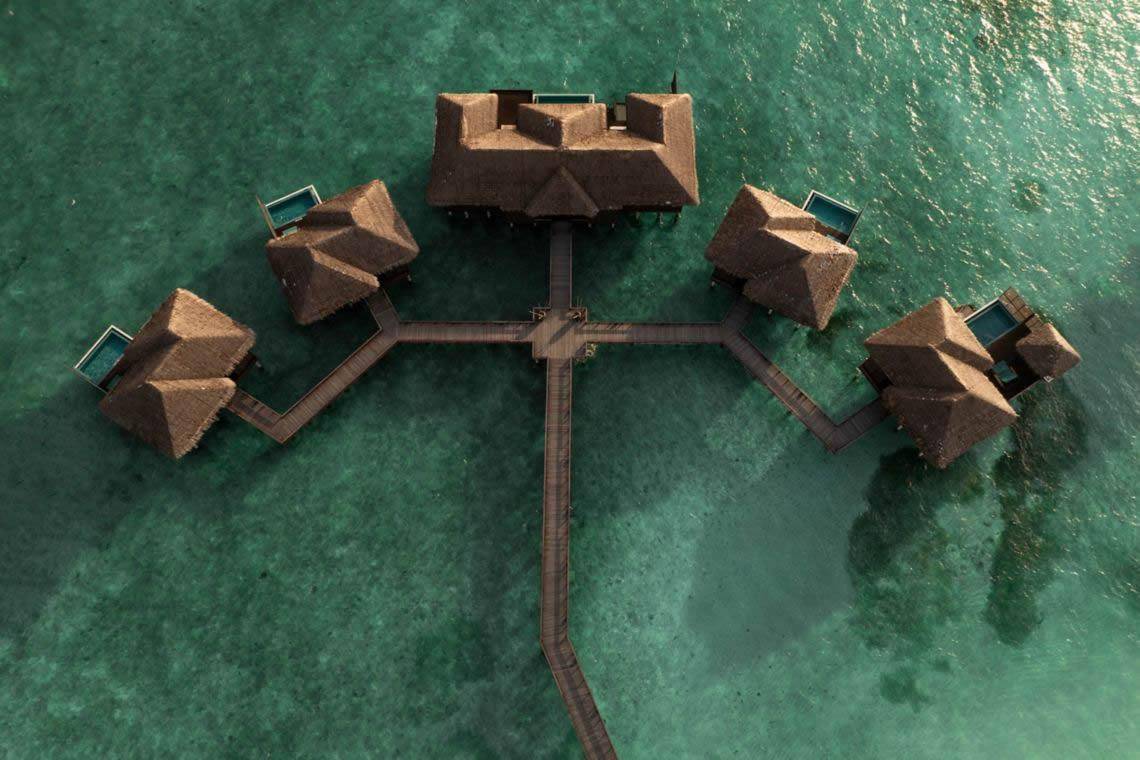 Villa über dem Wasser mit zwei Schlafzimmern