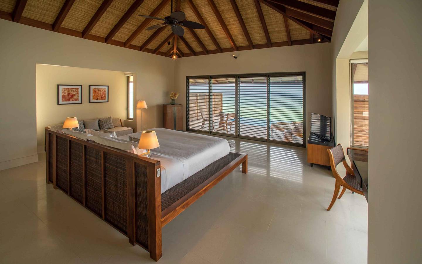 The-Residence-Maldives_Dhigurah-Water-Pool-Villa-6