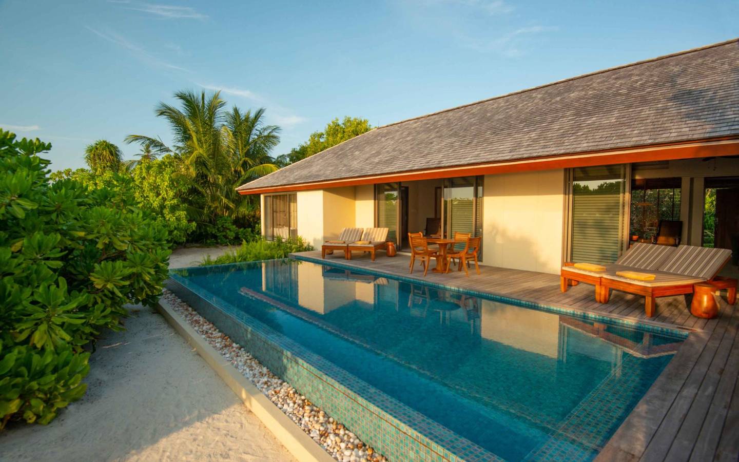 The-Residence-Two-Bedroom-Sunrise-Beach-Pool-Villa-4