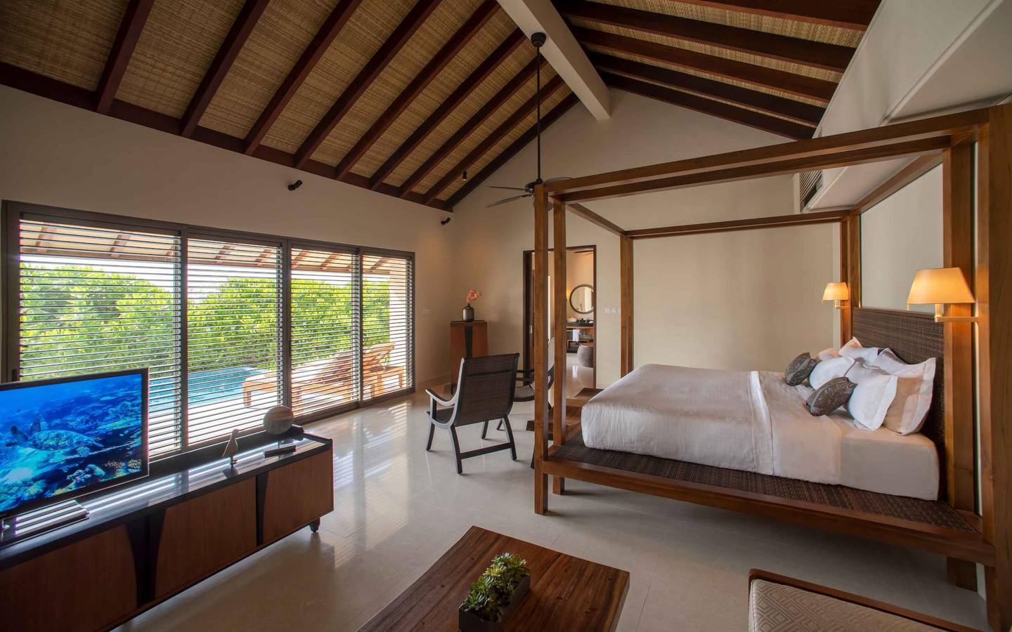The-Residence-Two-Bedroom-Sunrise-Beach-Pool-Villa-6