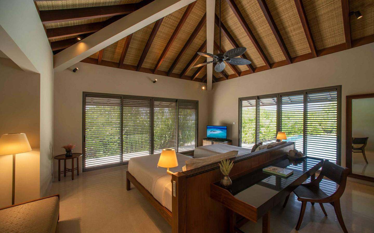 The-Residence-Maldives-Sunrise-Two-Bedroom-Beach-Pool-Villa-Dhigurah-8