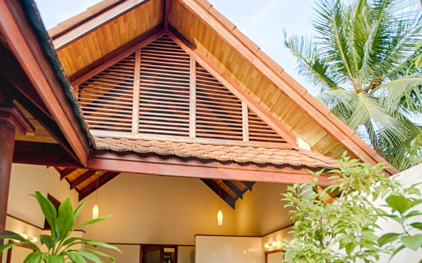 Beach_Villa_Robinson_Maldives_1