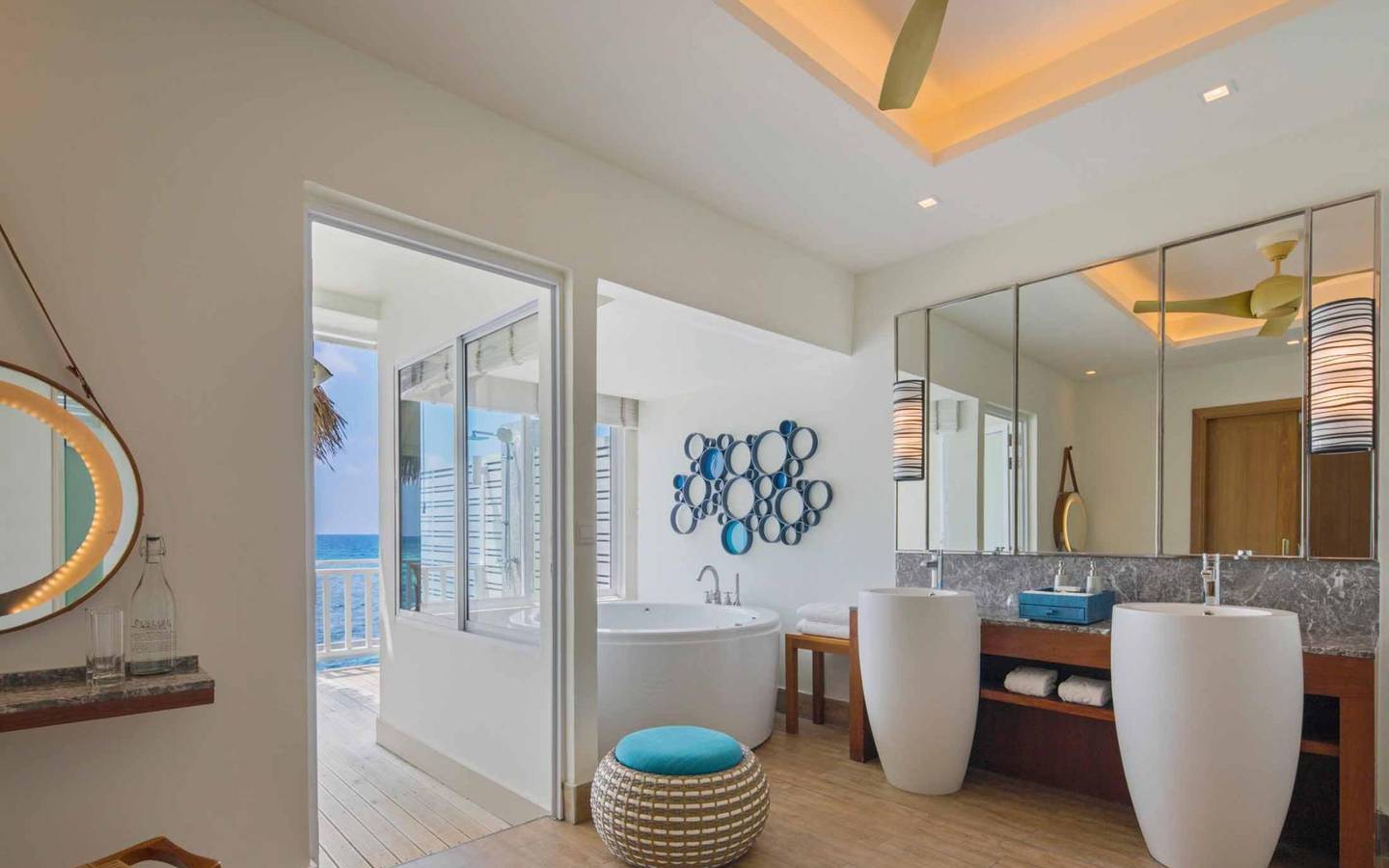 Machchafushi Island Resort Deluxe Watervilla 3