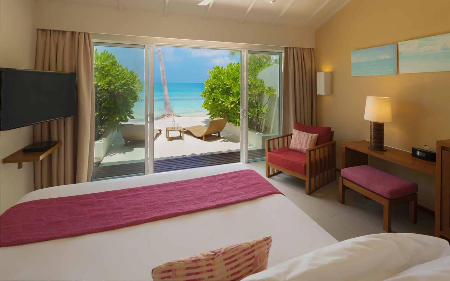 Centara_Lagoon View Beach Villa with Swirl Pool 4