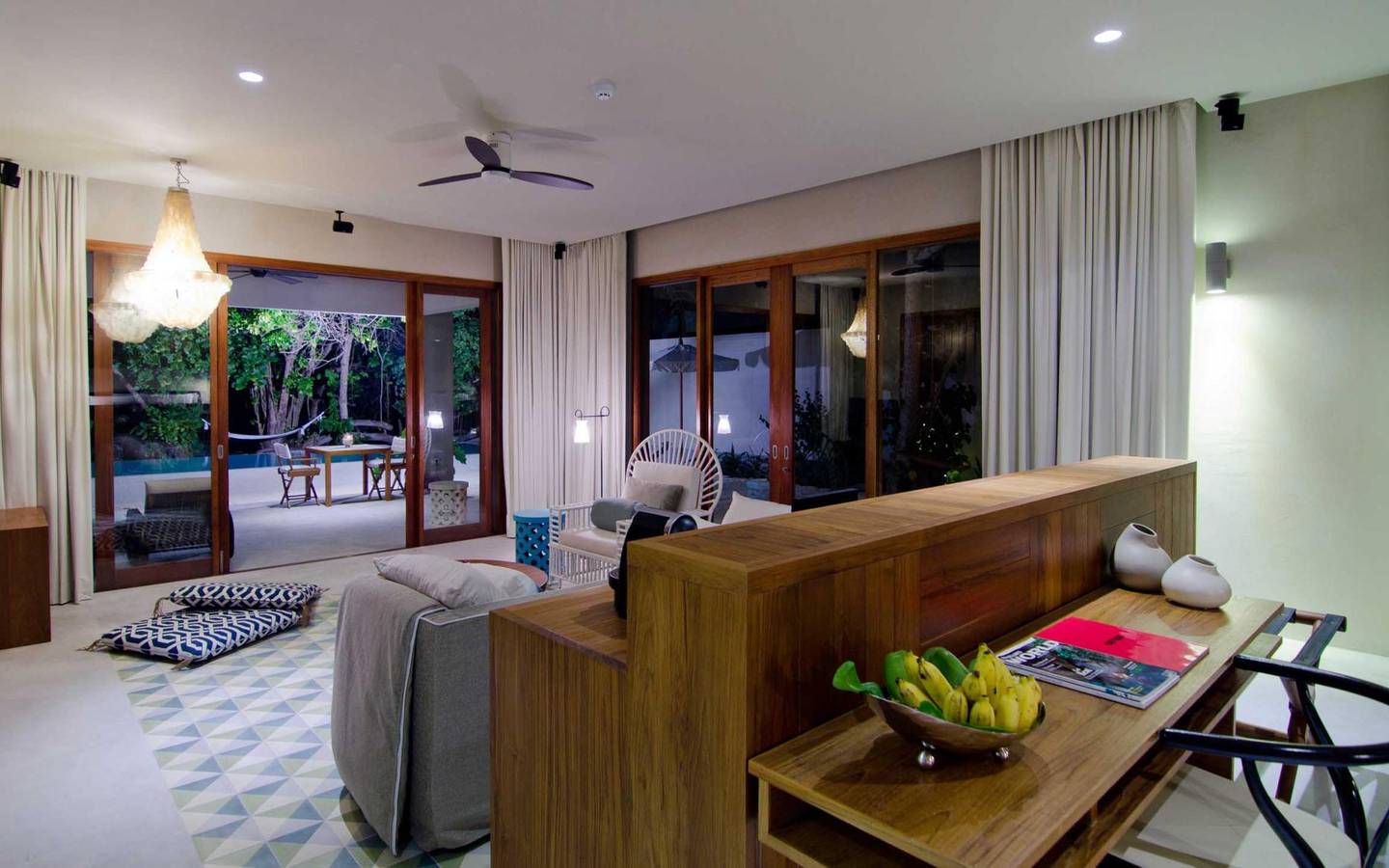 Beach_Villa_Amilla_Maldives_4