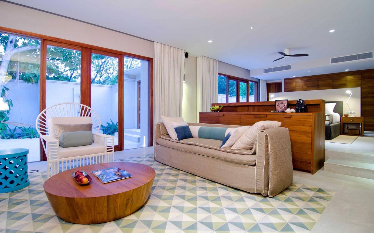 Beach_Villa_Amilla_Maldives_5