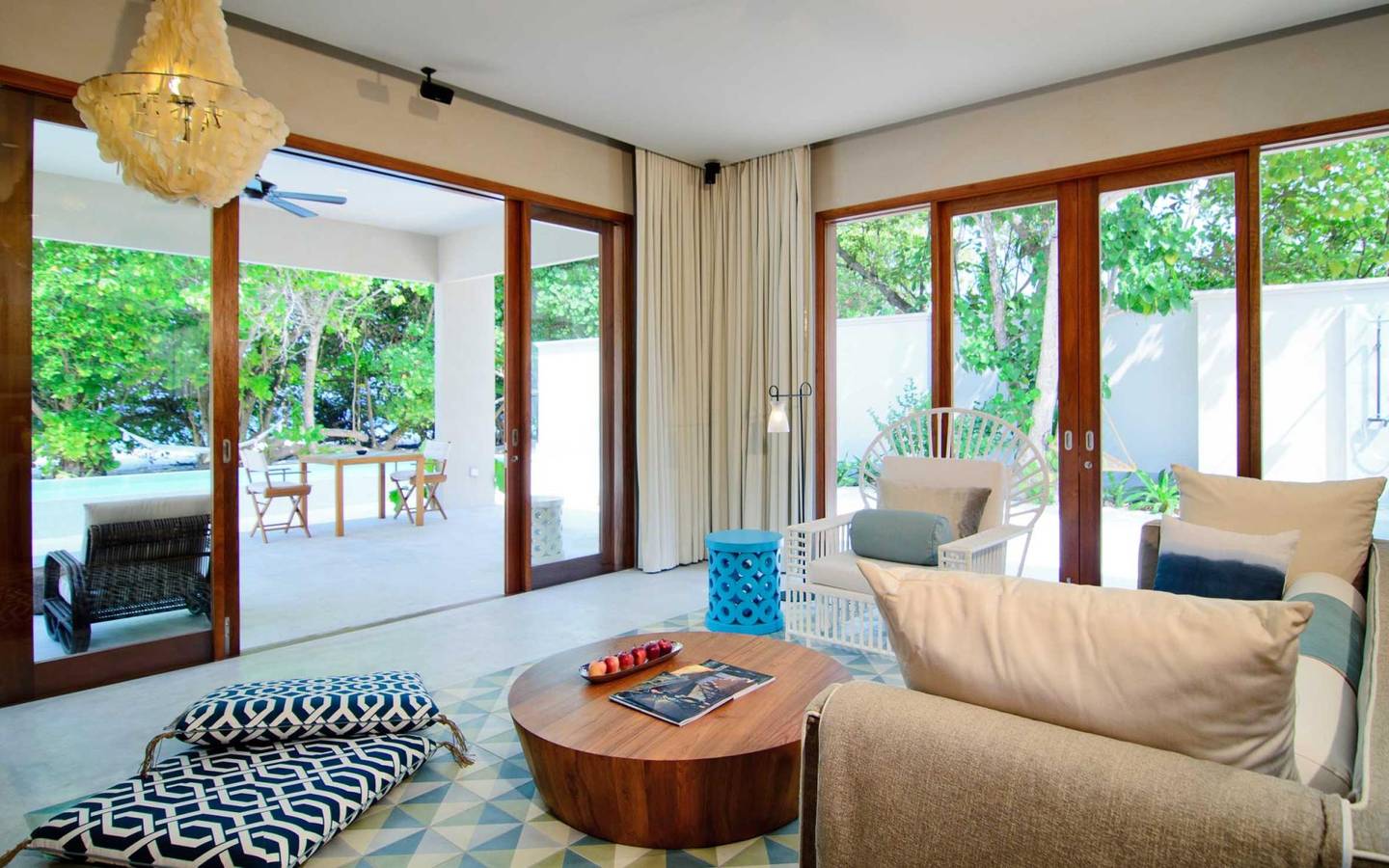 Beach_Villa_Amilla_Maldives_7