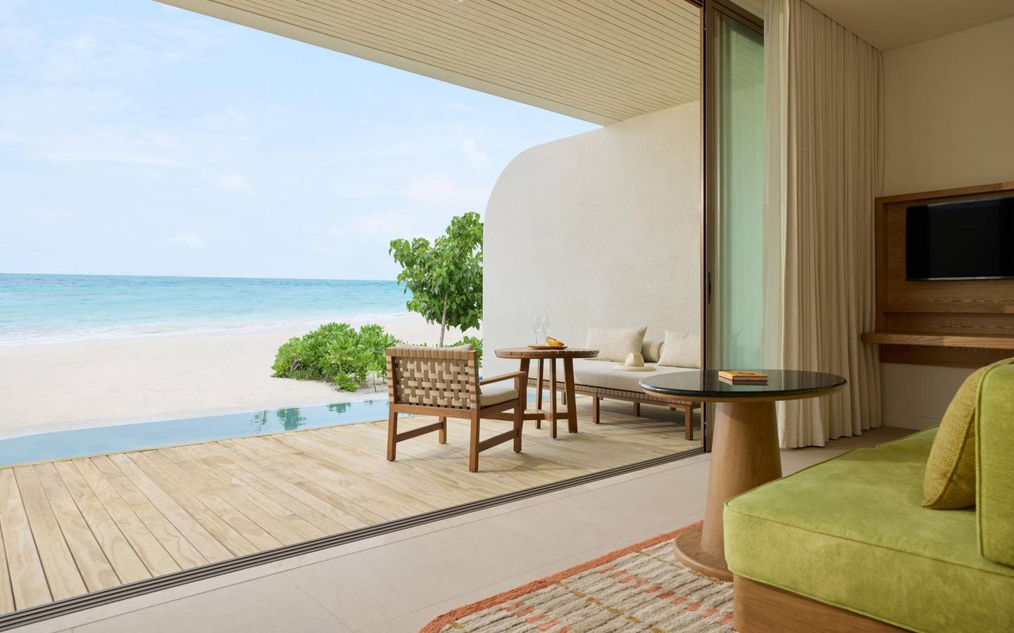 Centara_Grand_Lagoon_One_Bedroom_Sunset_Beach_Pool_Villa_3