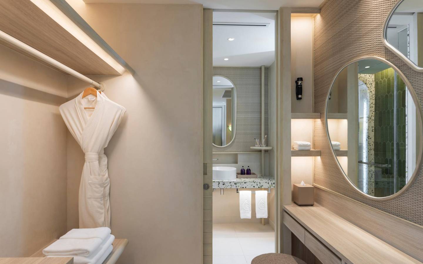 Centara_Mirage_Panoramic_Lagoon_Room_5