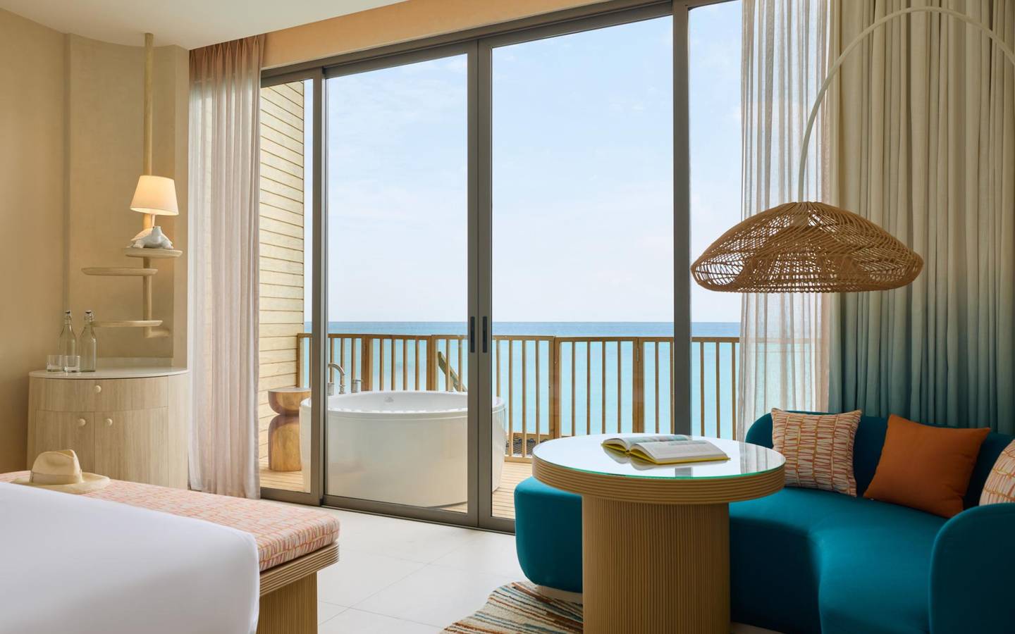 Centara_Mirage_Overwater_Villa_with_Jacuzzi_8