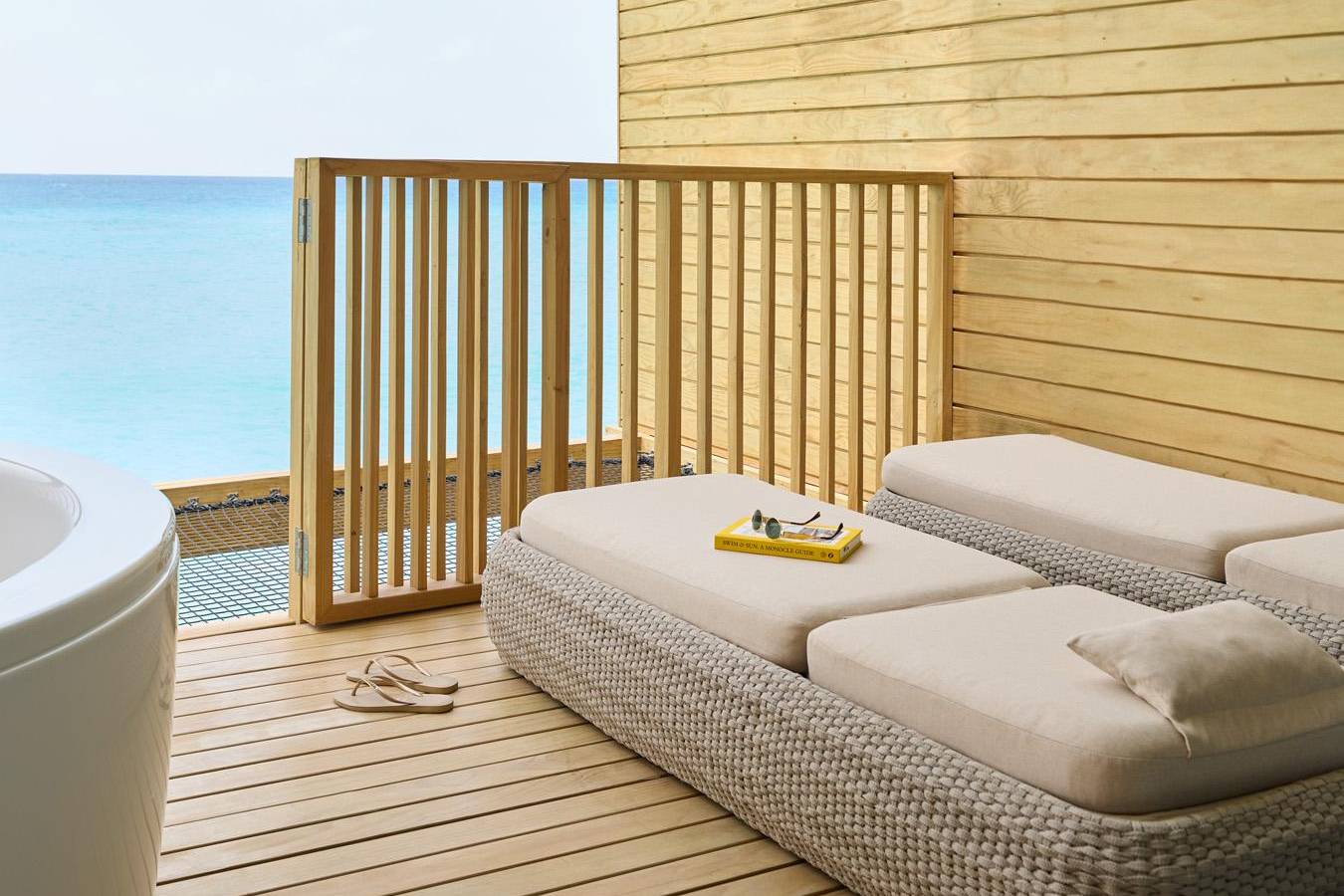 Mirage_Overwater_Sunset_Villa_with_Jauczzi_1