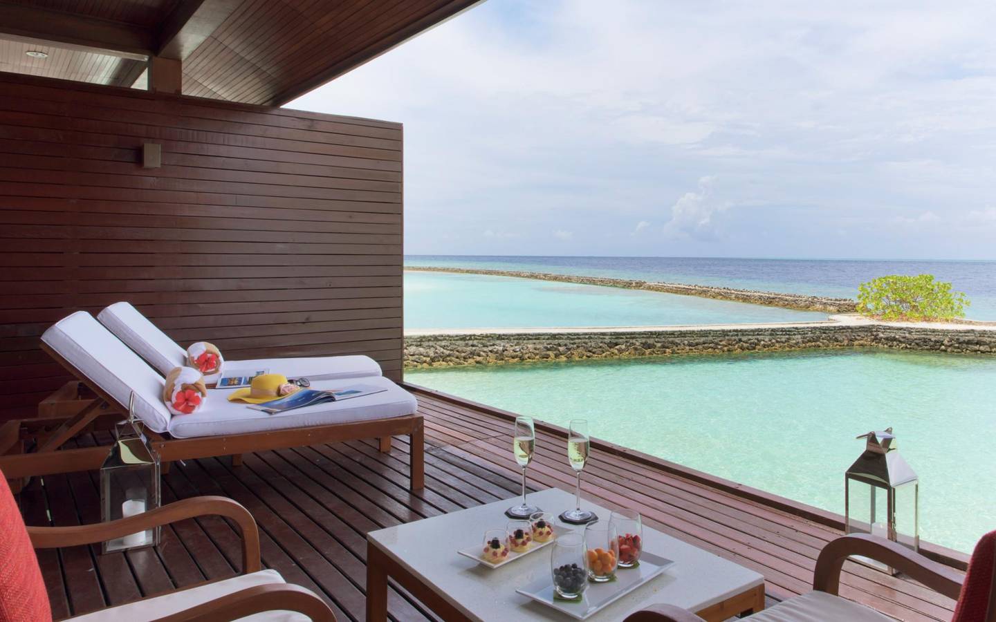 Lagoon Villa, Lily Beach Resort & SPA