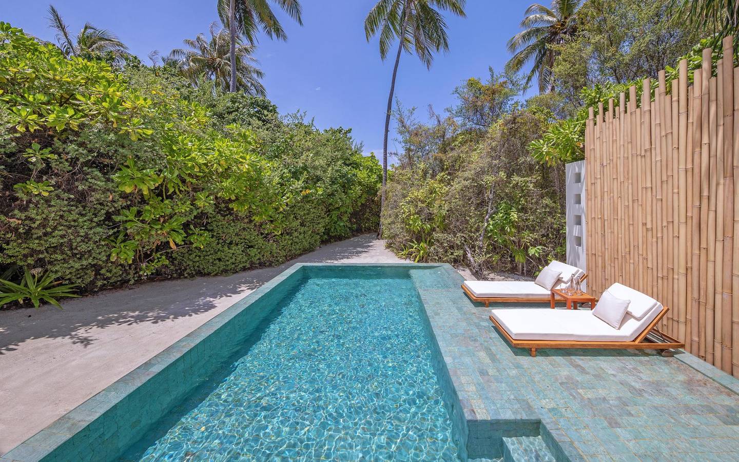 Anantara Kihavah Beach Pool Villas  Swimming Pool
