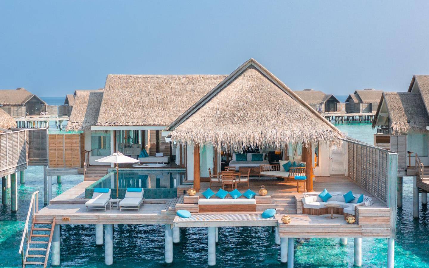 Anantara Kihavah - Over Water Pool Villa