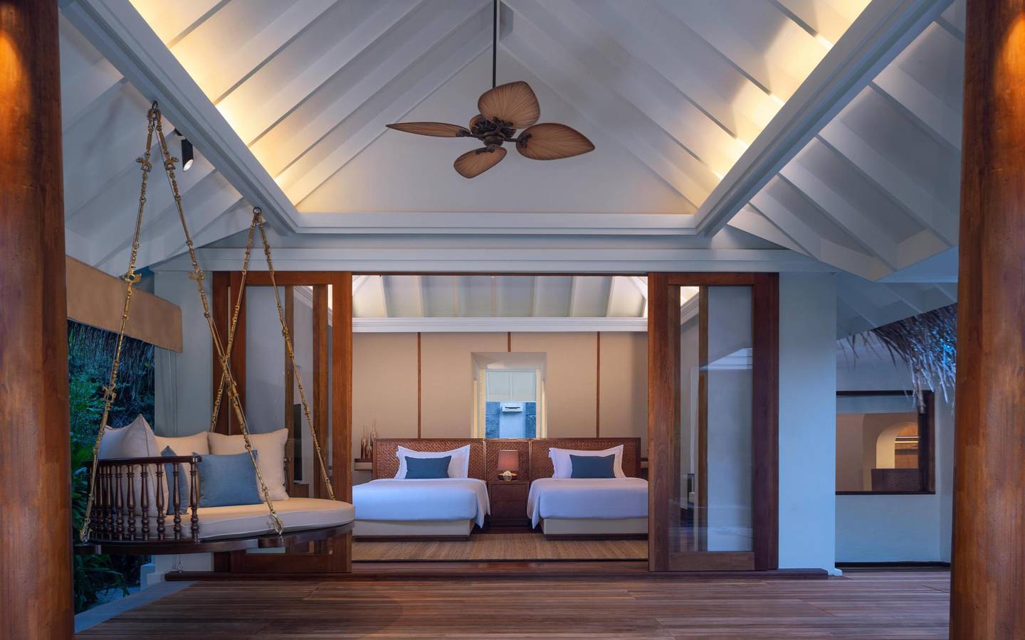 Anantara Kihavah - Guest Room Three Bedroom Beach Pool Residence Twin Bedroom
