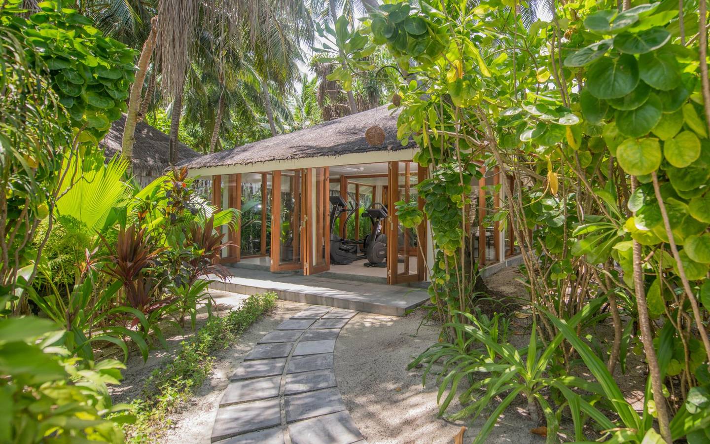 Anantara Kihavah - Guest Room Three Bedroom Beach Pool Residence
