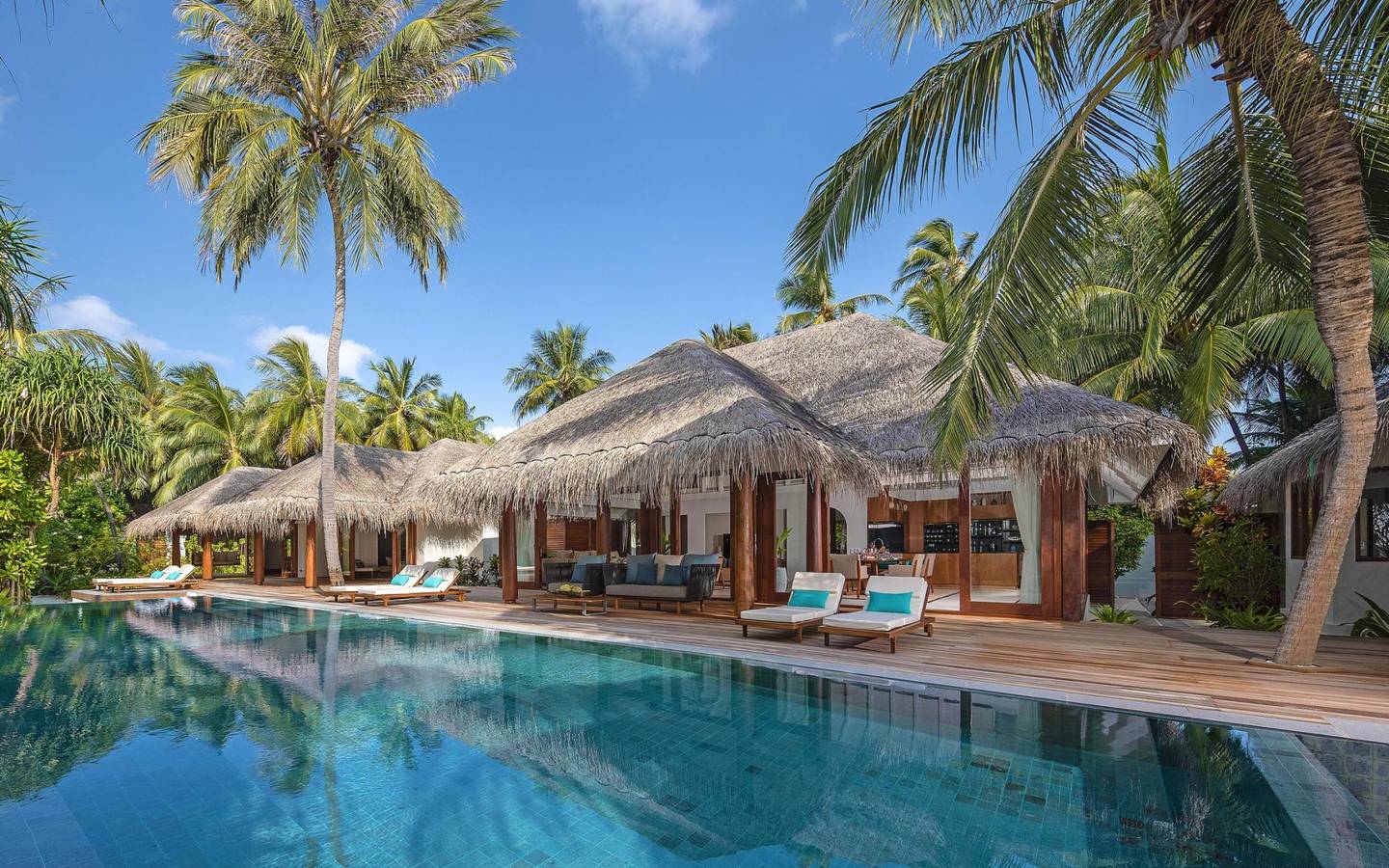 Anantara Kihavah - Exterior View Four Bedroom Beach Pool Residence Pool