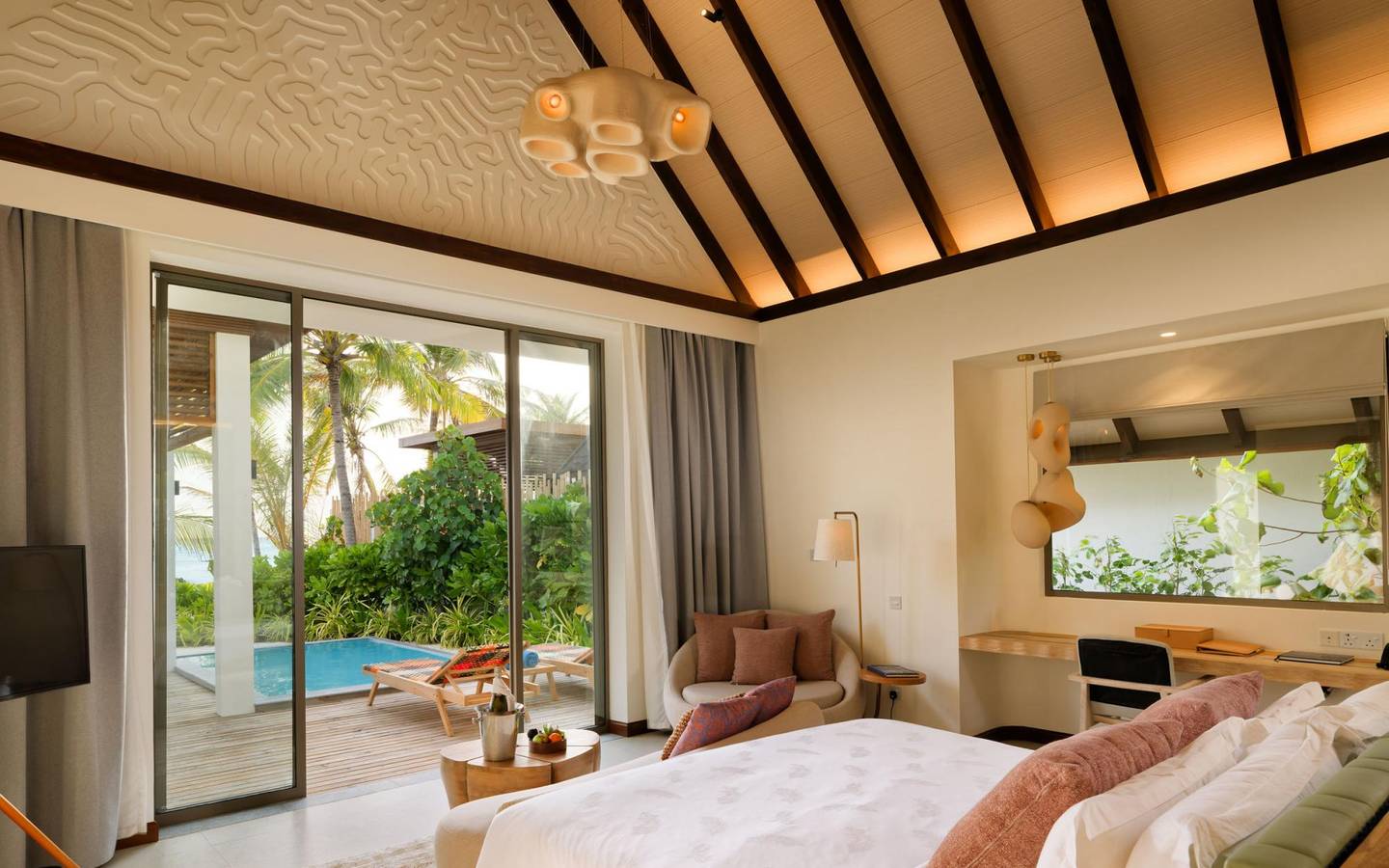 Meyyafushi_Maldives_Beach_Pool_Villa_3