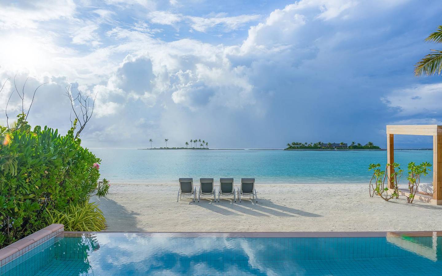 Kuda_Villingili_Maldives_Four_Bedroom_Beach_Villa_3