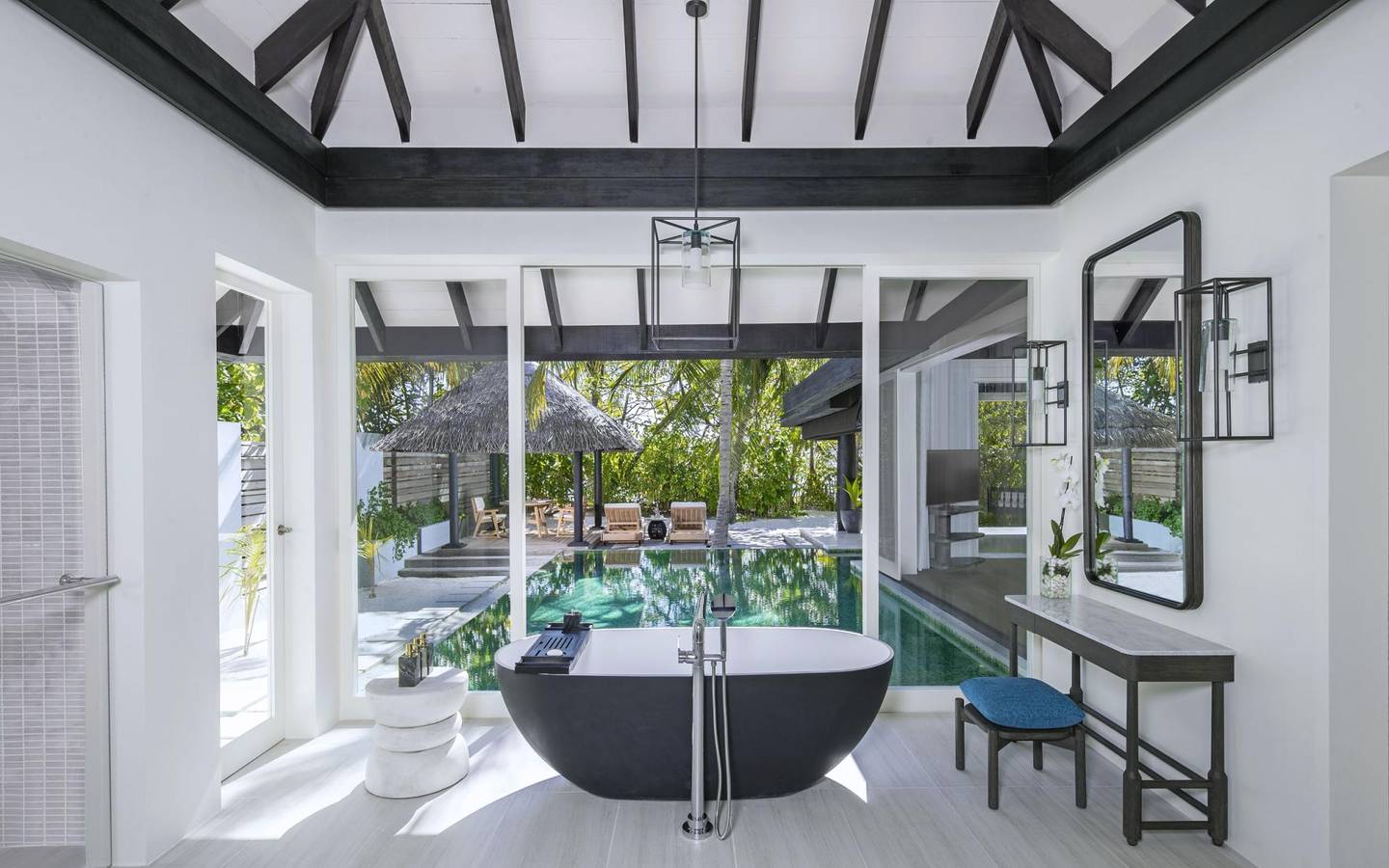 Naladhu_Private_Island_Maldives_Guest_Room_Beach_House_with_Pool_Bathroom