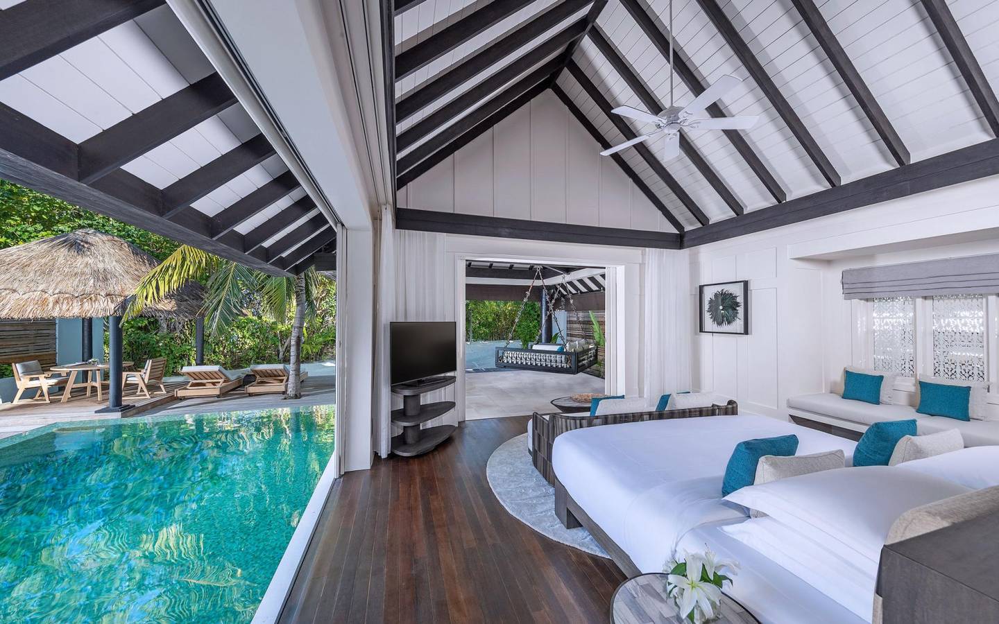 Naladhu_Private_Island_Maldives_Guest_Room_Beach_House_with_Pool_Bedroom