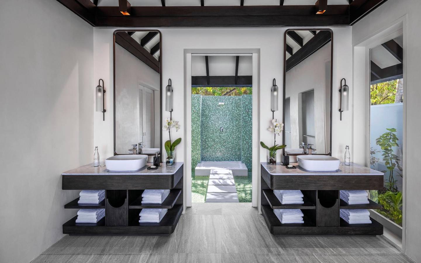 Naladhu_Private_Island_Maldives_Guest_Room_Ocean_House_with_Pool_Bathroom