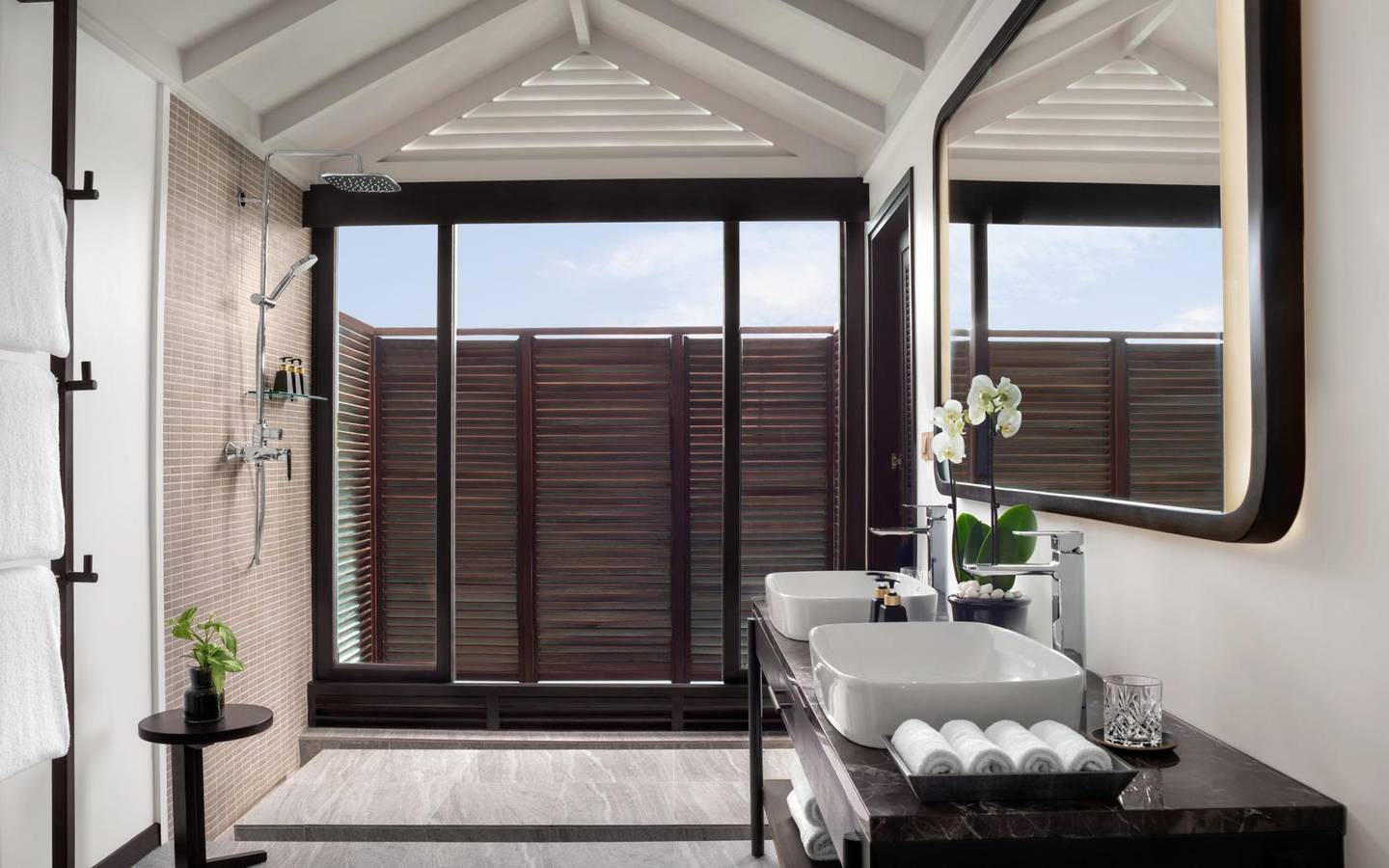 Anantara_Veli_Maldives_Over_Water_Villa_1