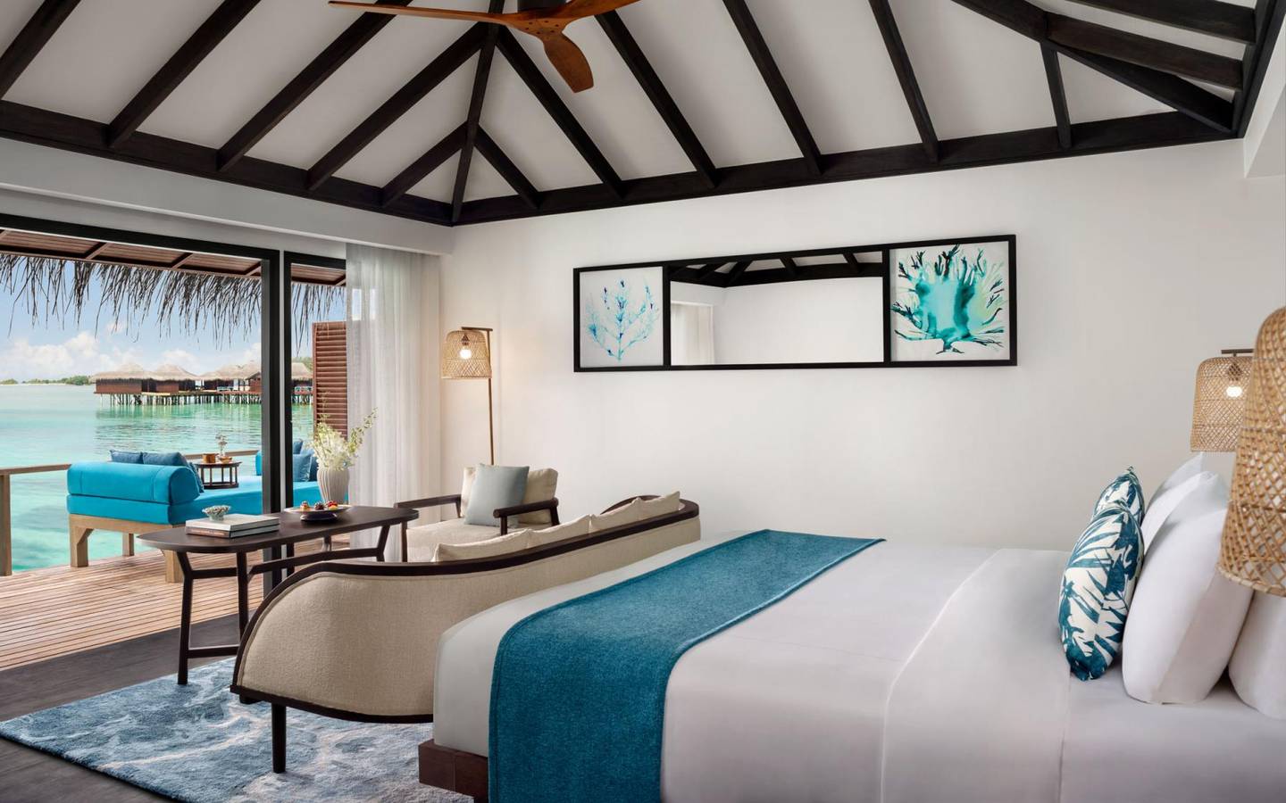 Anantara_Veli_Maldives_Over_Water_Villa_1