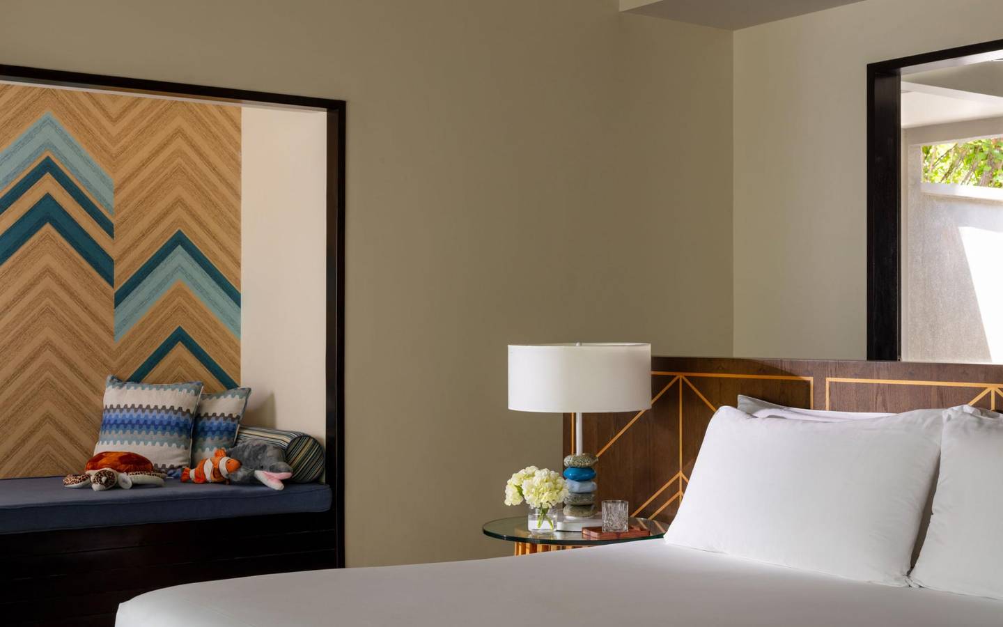 NH_Collection_Maldives_Havodda_Resort_Guest_Room_Sunset_Beach_Pool_Villa_Bedroom_Detail