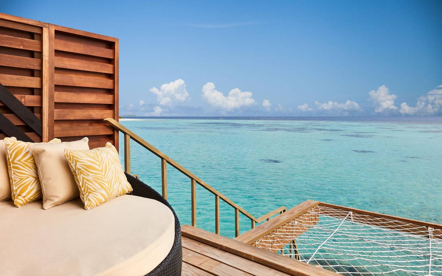 NH_Collection_Maldives_Havodda_Resort_Guest_Room_Over_Water_Villa_Hammock