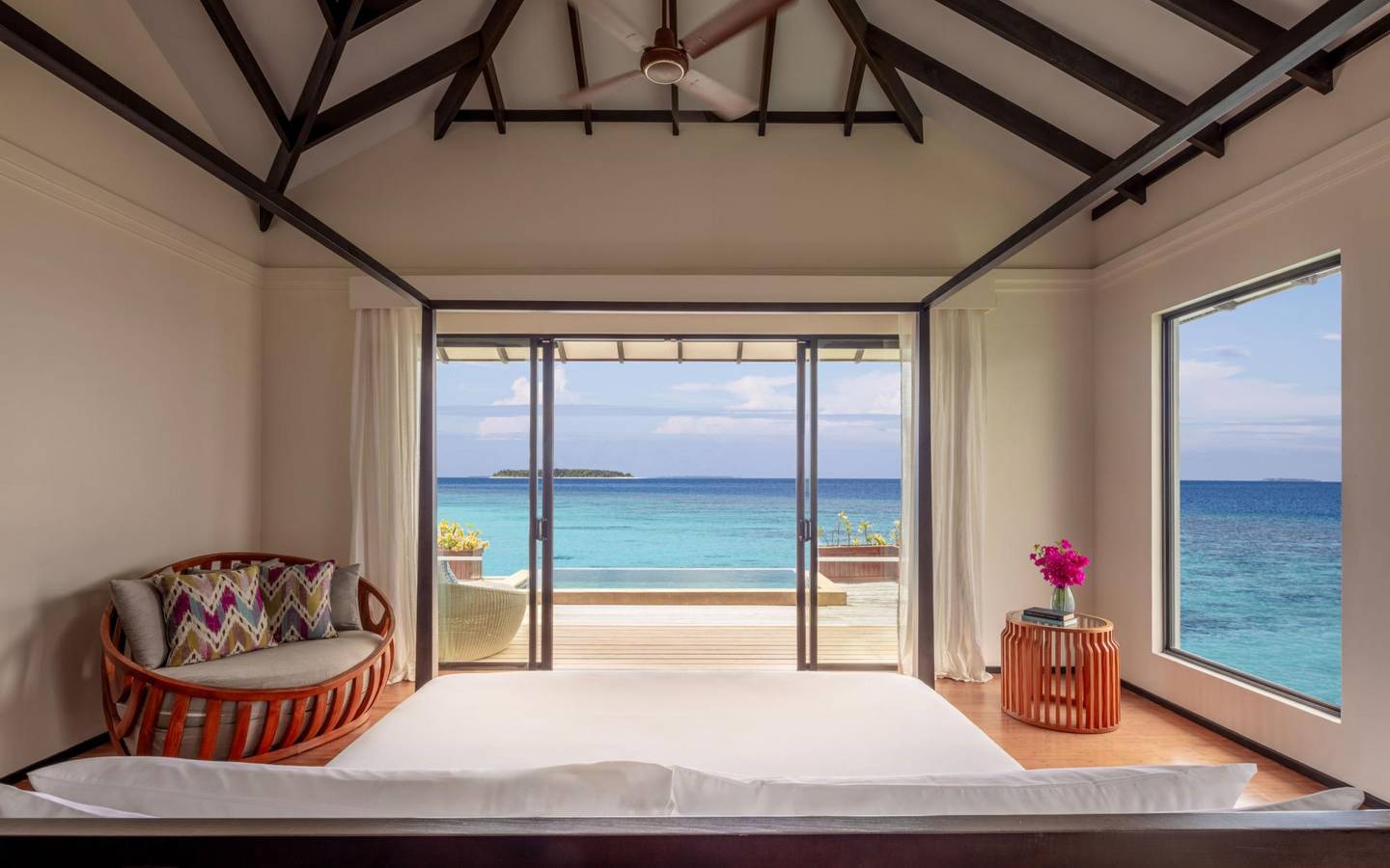 NH_Collection_Maldives_Havodda_Resort_Guest_Room_Over_Water_Pool_Suite_