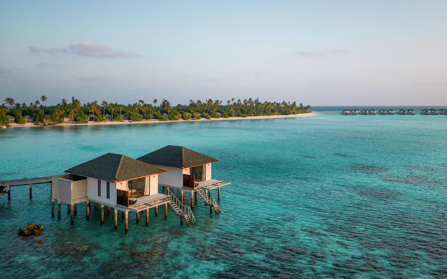 NH_Collection_Maldives_Havodda_Resort_Beach_Overwater_Villas4