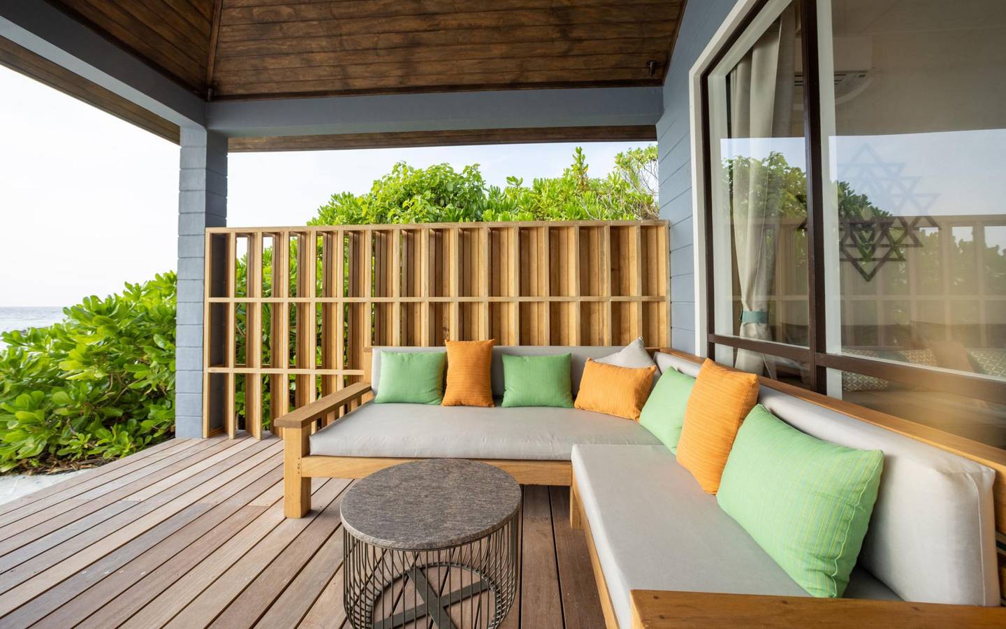 Kuredu_Resort_Maldives_Strandville_mit_zwei_Schlafzimmern_Veranda_2