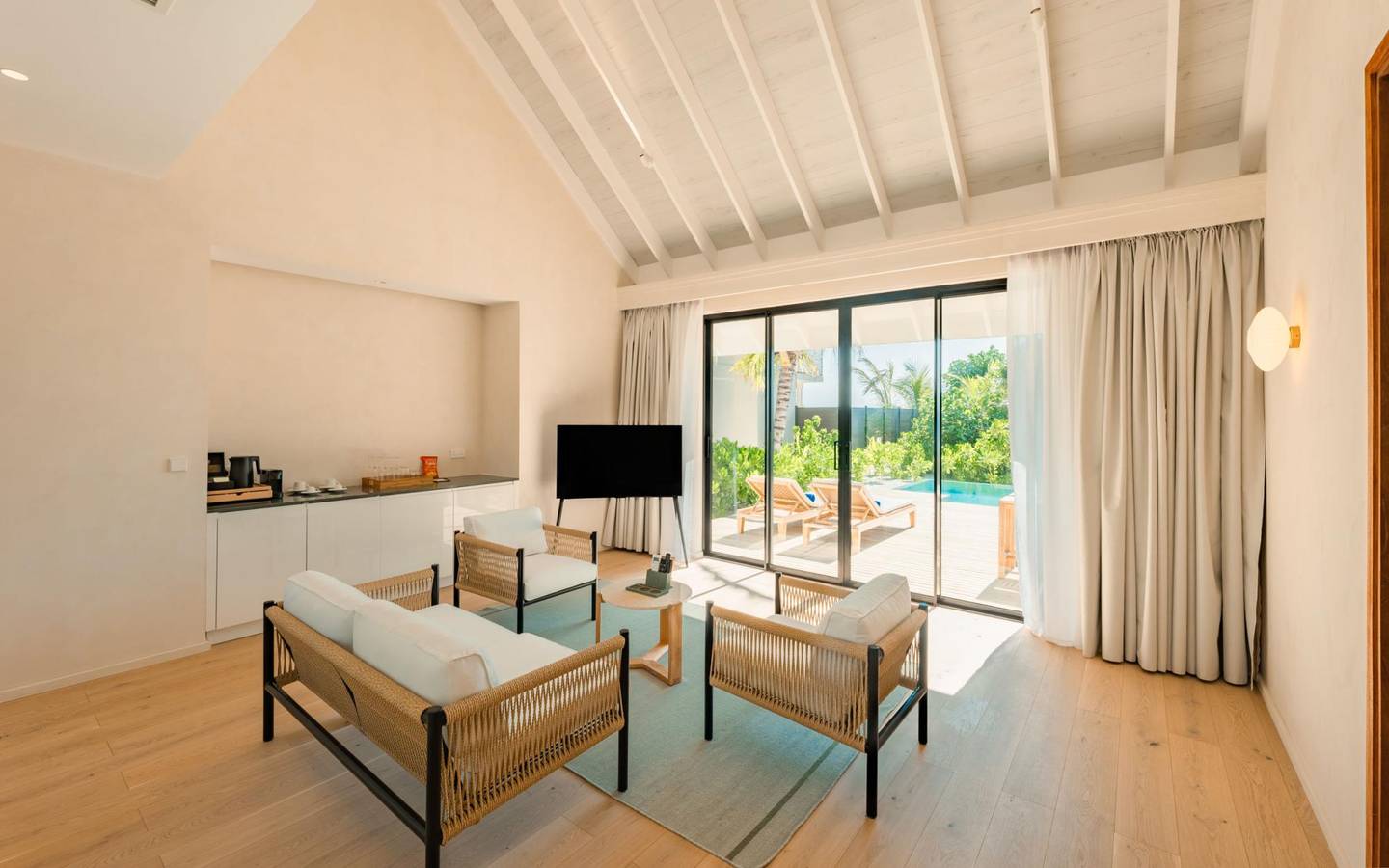 Ananea-Madivaru-Maldives-2-Bedroom-Beach-Pool-Villa-Living