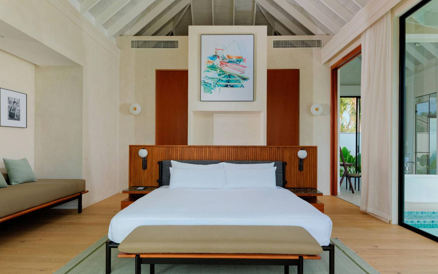 Ananea-Madivaru-Maldives-Deluxe-Beach-Pool-Villa-Schlafen1