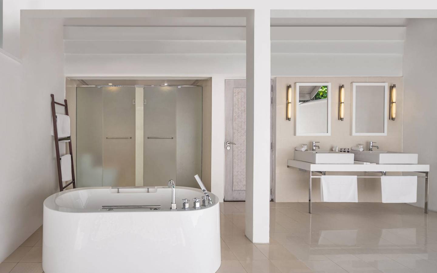 NH_Maldives_Kuda_Rah_Resort_Two_Bedroom_Duplex_Beach_Villa_with_Private_Pool_Bathroom