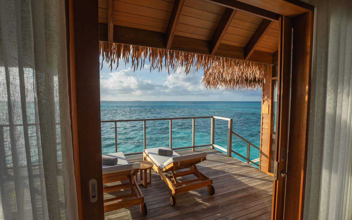 Barceló_Whale_Lagoon_Maldives_Sunset_Water_Villa_5