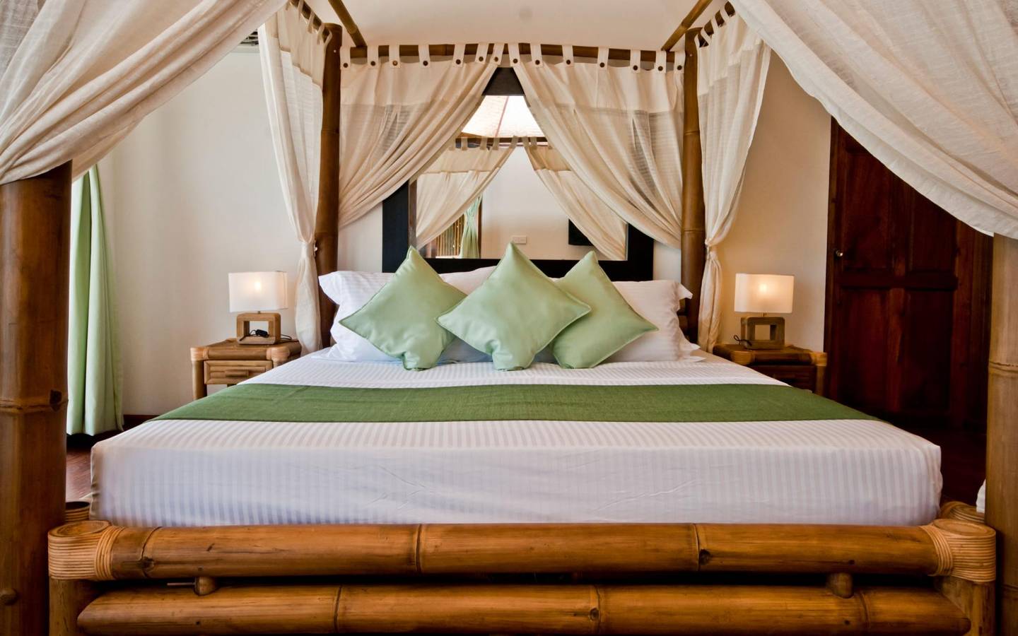 Safari_Island_Maldives_Beach_Bungalow_4
