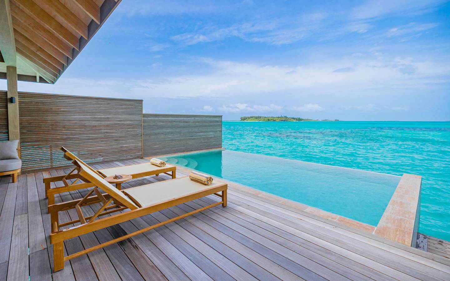 Nala_OceanPoolVillaExteriorPool&Deck_5