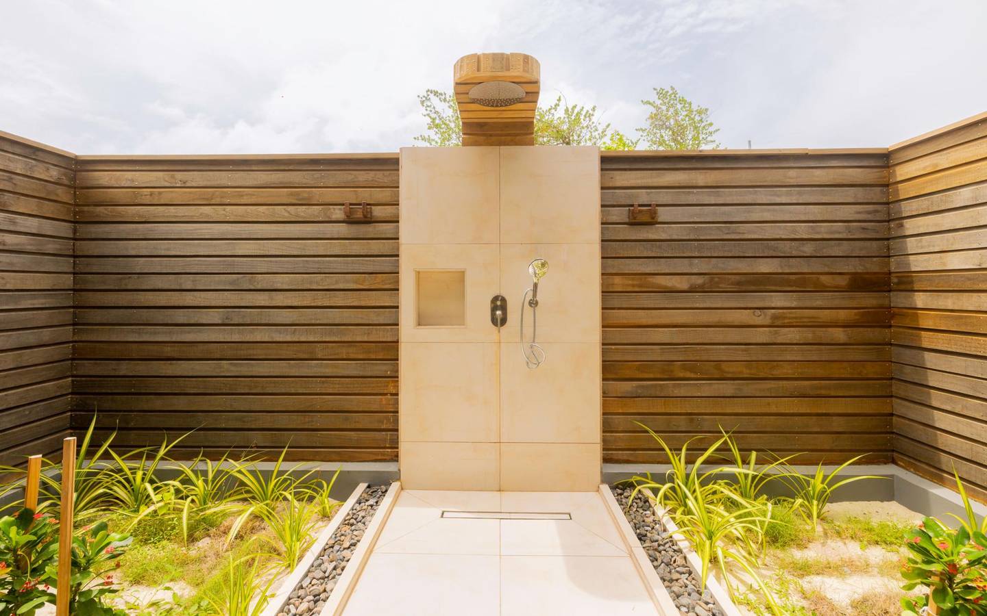 Nala_Sunset_Beach_Pool_Villa_Interieur_Bathroom_7