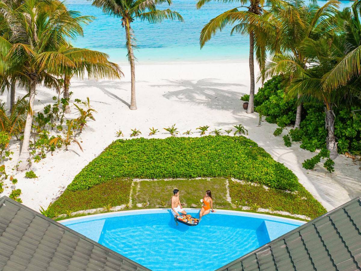 Meeru_Island_Two_Bedroom-Beach-Pool-Villa-Areial_2