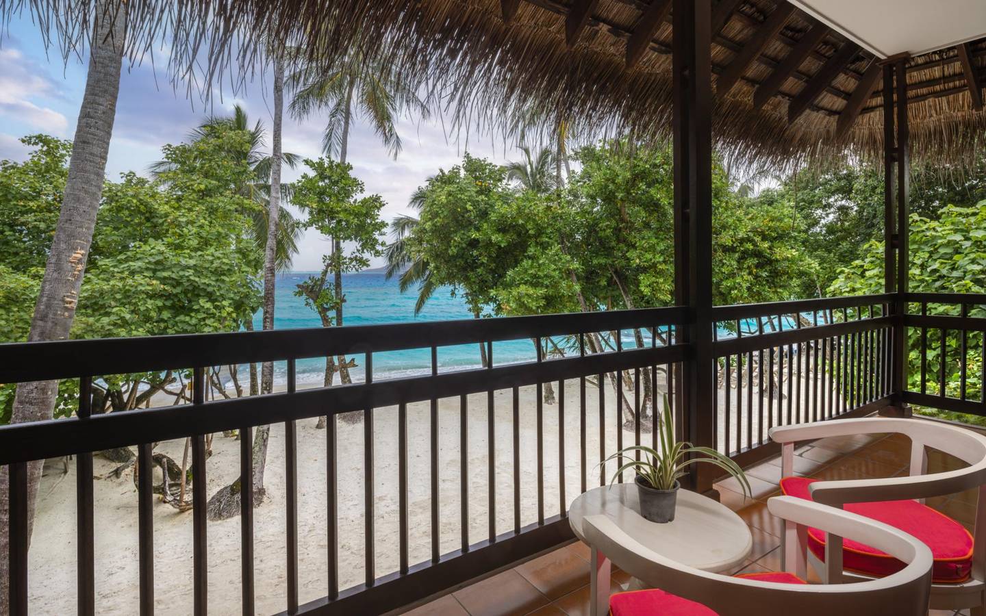 Classic Ocean View Rooms- Adaaran Club Rannalhi