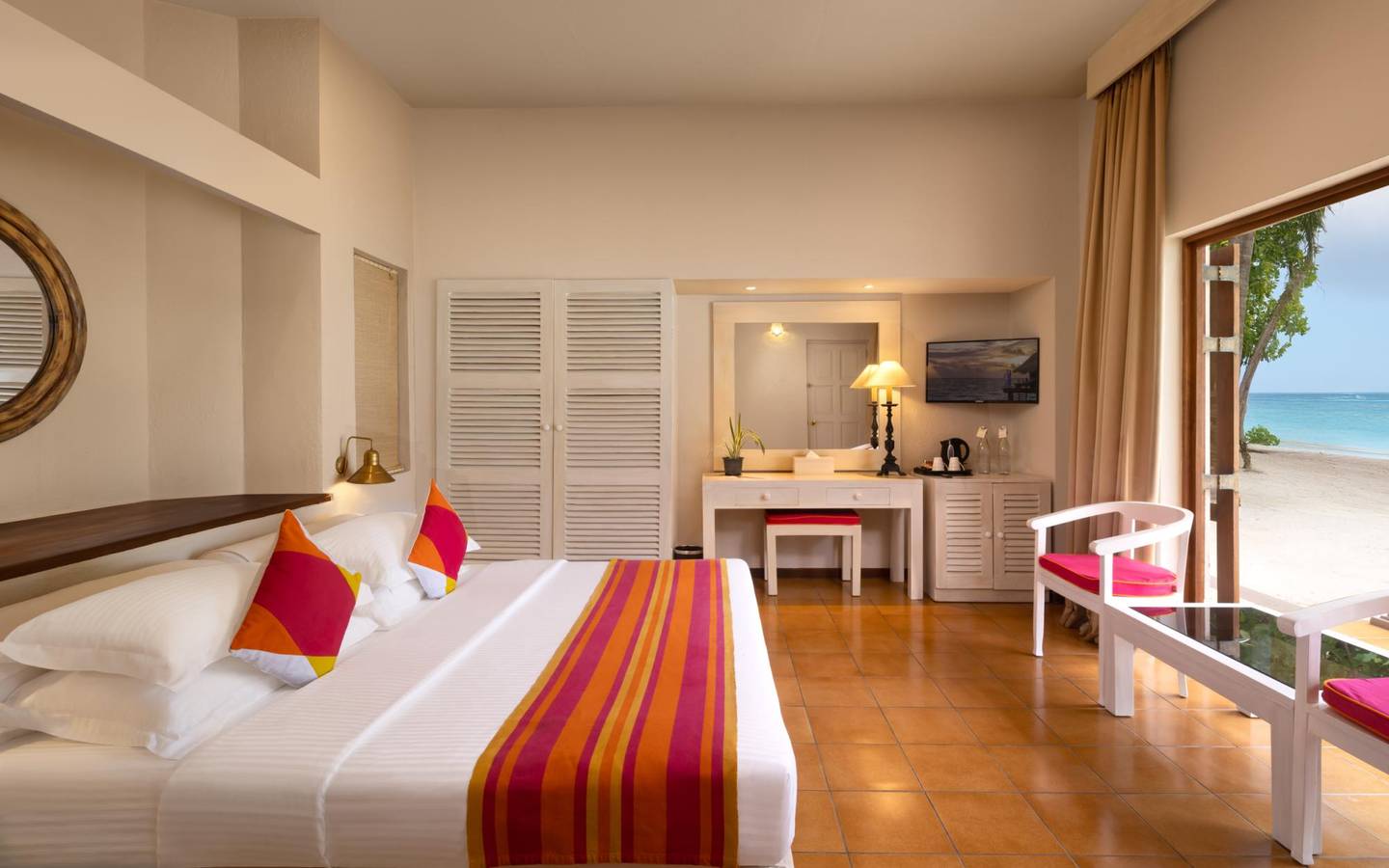 Classic Beach View Rooms- Adaaran Club Rannalhi